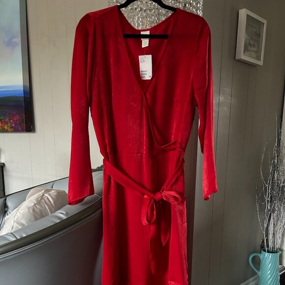 BNWT Red Faux Wrap Midi Dress Sz XL from H&M - Picture 1 of 3